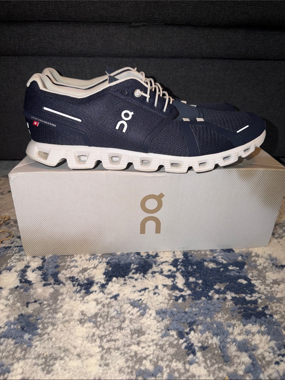 On Cloud 5 Men’s Midnight White Navy Running Sneakers Shoes size 12.5